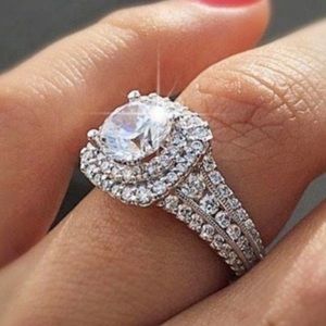 - 14k White Gold Vermeil & Moissanite Ring Size 9